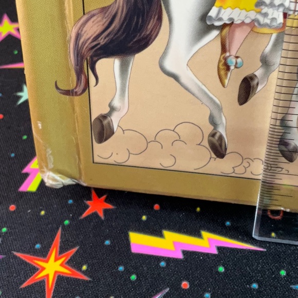 Fairytale Jigsaw Puzzle Book - Picture 10 of 14